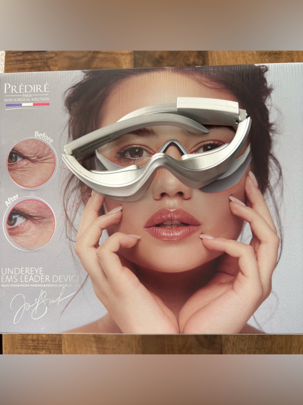 Under-Eye LED Light Therapy Device